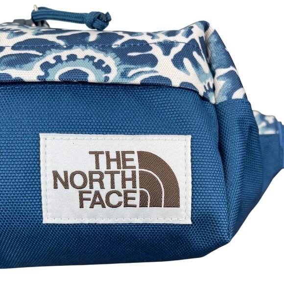 The North Face Blue Floral Pattern Double Pocket Hiking Lumbar Pack Sz M - New - Picture 6 of 10